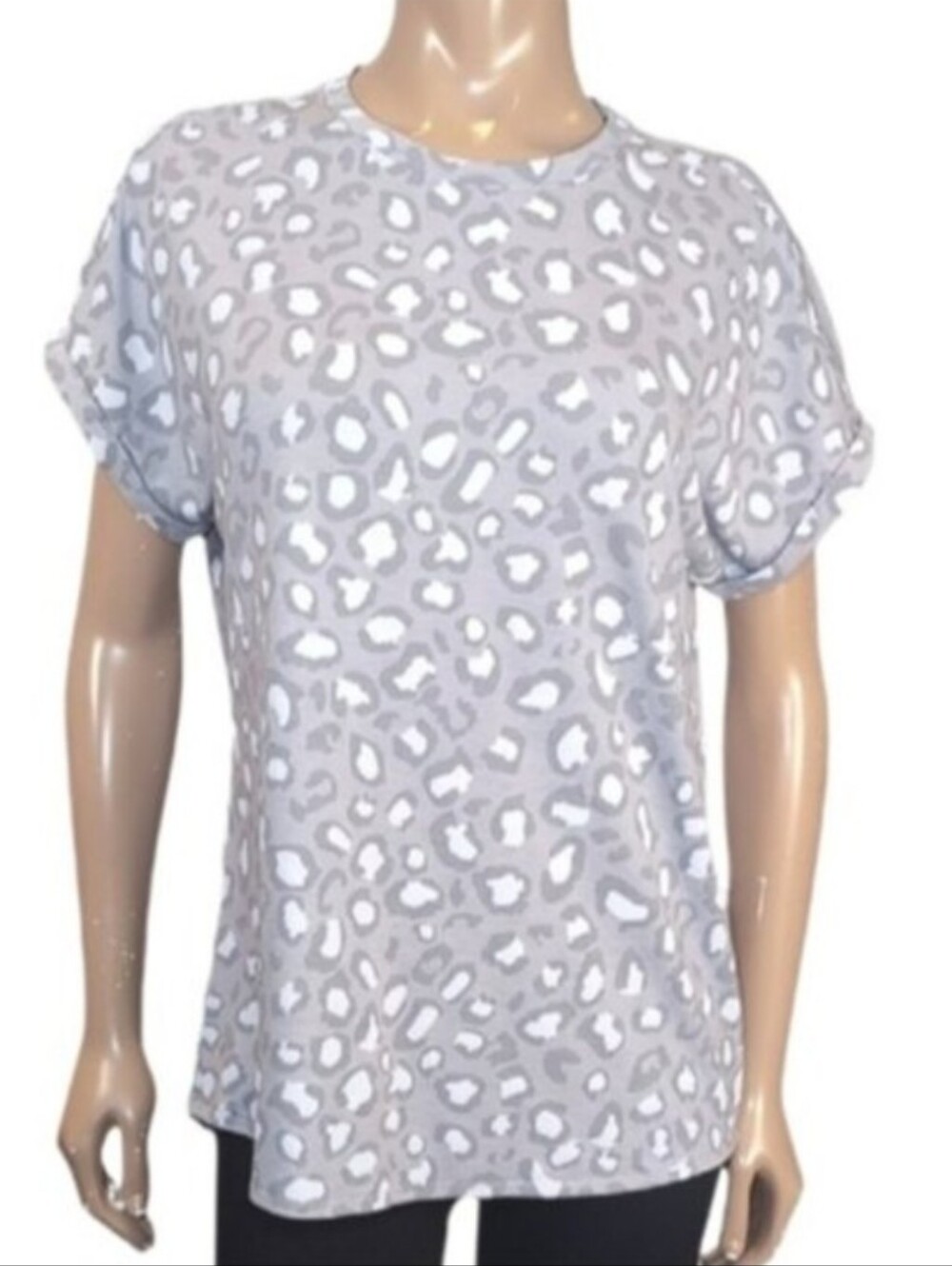 Tuff Athletics Gray Leopard Print Short Sleeve Top Womens Size Large Tshirt
